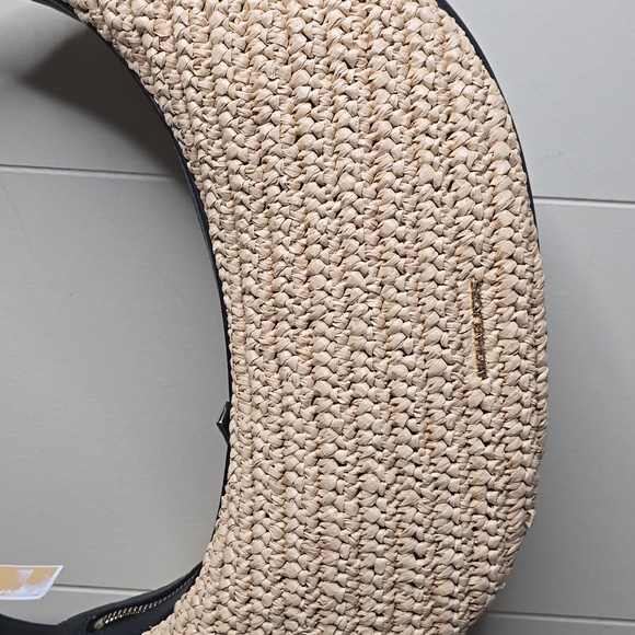 MICHEAL Micheal Kors Avra Medium Hand Crocheted Leather Bag - Picture 4 of 16